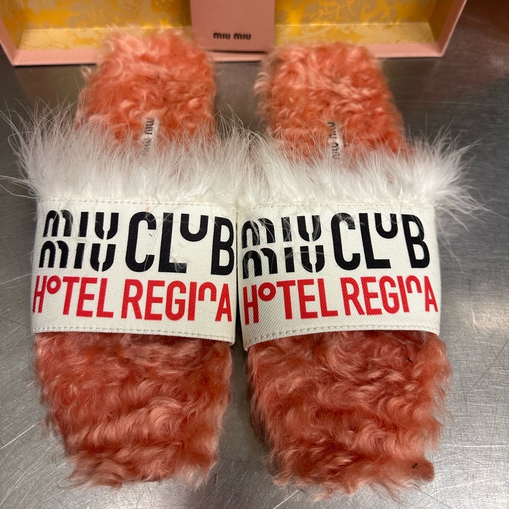 MIU MIU White Denim CLUB HOTEL REGINA Faux Shearling Fur SANDALS NEW Size 40